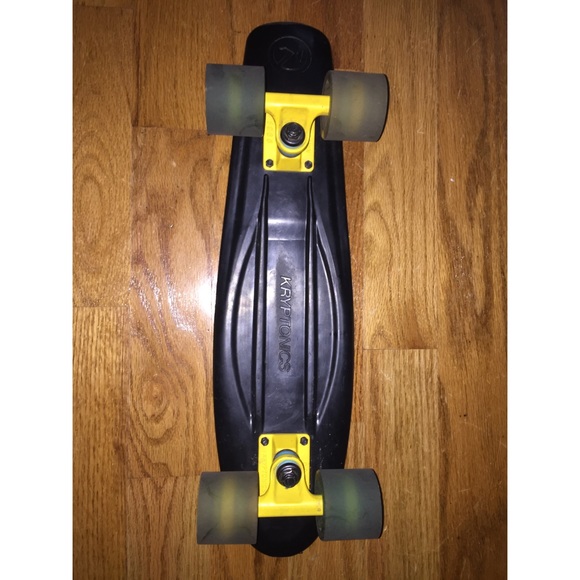 Kryptonics Penny Skateboard - Picture 1 of 3